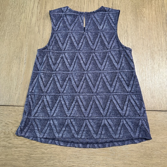 Peck & Peck Laser Cut Sleeveless Top Size Medium Blue Lined - Picture 9 of 9